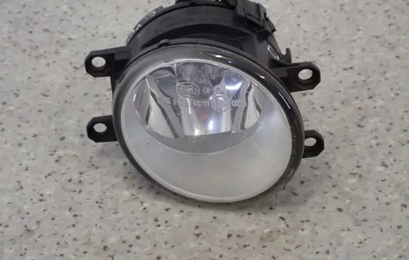Toyota Corolla Verso AR10 Front fog light 