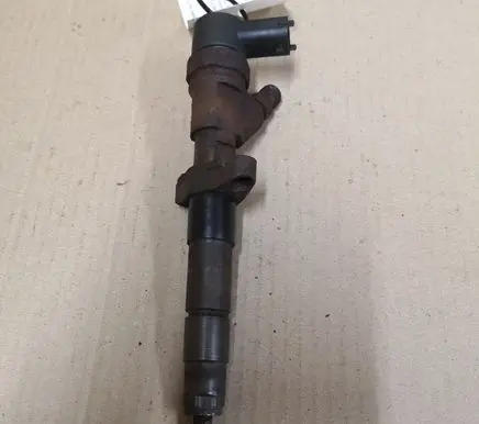 Renault Master II Fuel injector 0445110141