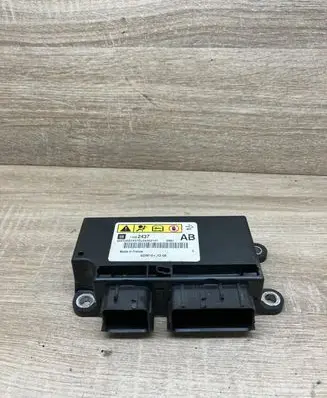 Chevrolet Orlando Airbag control unit/module 13582437