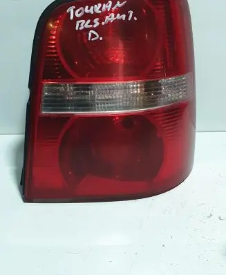 Volkswagen Touran I Rear/tail lights 1T0945258D