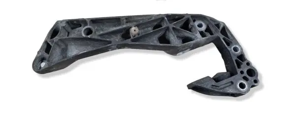 BMW 5 F10 F11 Gearbox mounting bracket 6777615