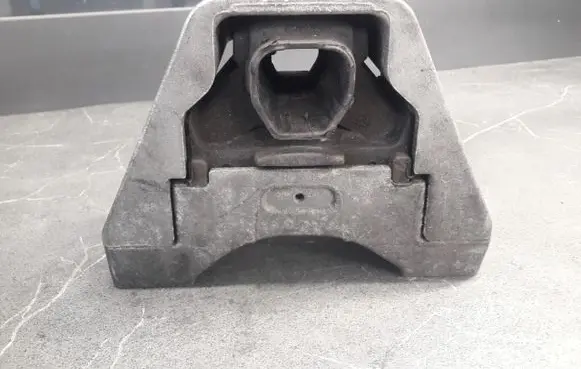 Opel Signum Engine mounting bracket 9156918