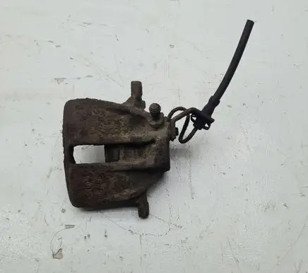 Volkswagen PASSAT B4 Front brake caliper