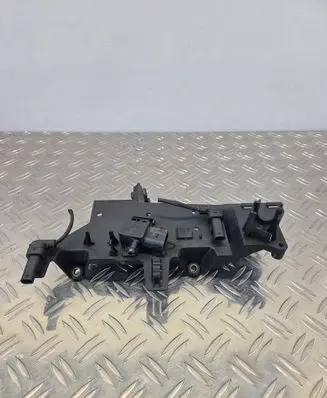 BMW 3 F30 F35 F31 Other engine bay part 7811112 62440410 E02050405