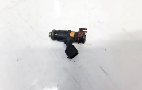 Seat Ibiza IV (6J,6P) Fuel injector 03C906031