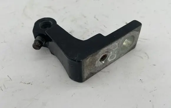 Audi A6 S6 C6 4F Front door upper hinge 8E0831402B