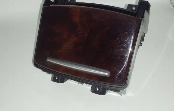 Cup holder front