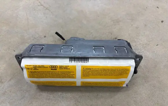 Audi A3 S3 8P Passenger airbag 8P0880202