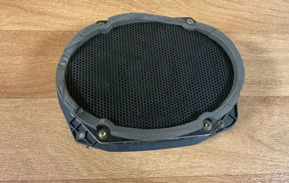 Ford Mondeo Mk III Rear door speaker 1S7F19B171DC V34RB 136A2
