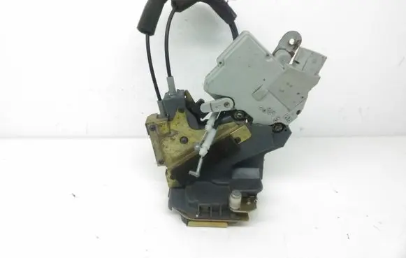 Subaru Forester SF Rear door lock 3318