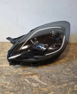 Ford Puma Headlight/headlamp