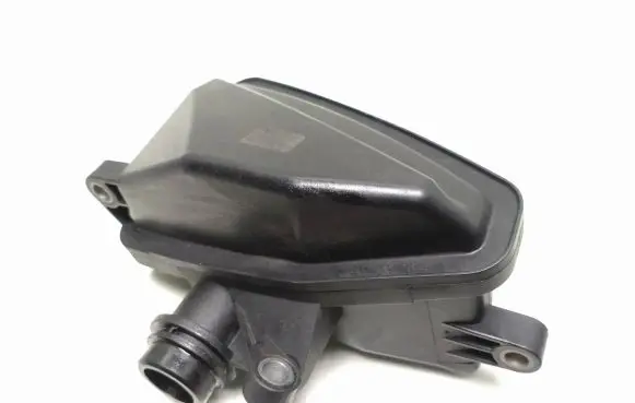 Mercedes-Benz E W211 Intake resonator A6421400087