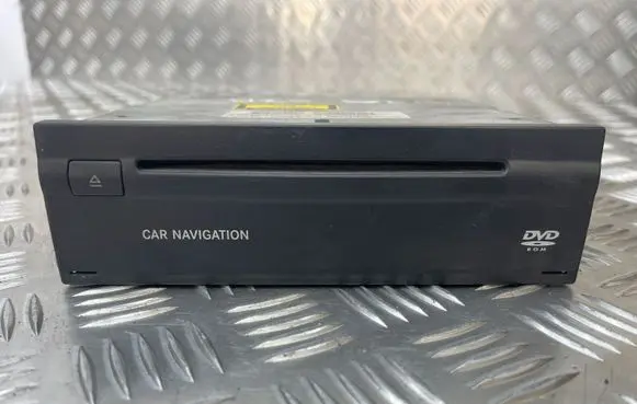 Mercedes-Benz E W211 GPS navigation control unit/module A2208206085