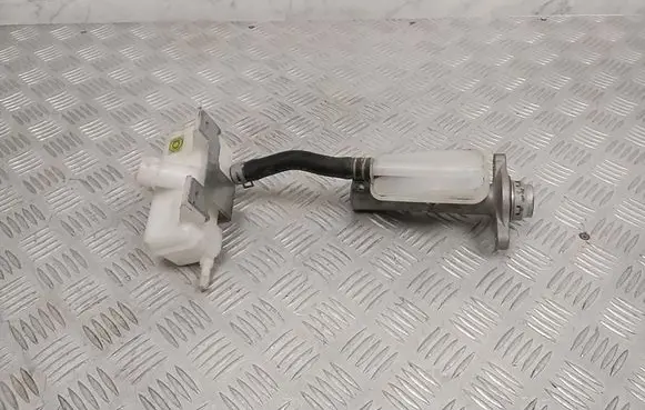 Nissan NV200 Master brake cylinder