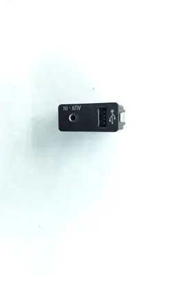 BMW X1 E84 USB socket connector 9241331
