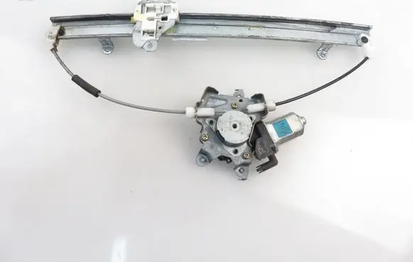 Nissan Pathfinder R51 Front door window regulator with motor 
