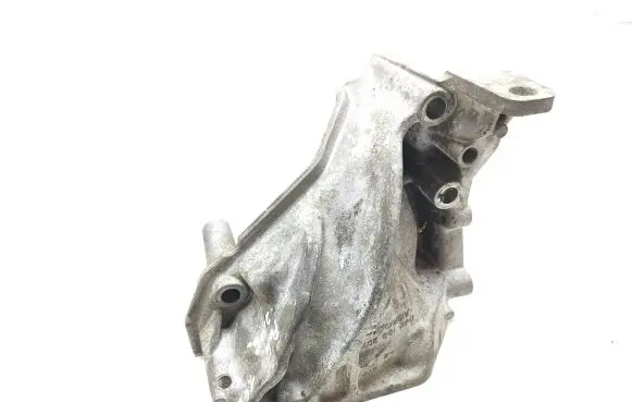 Volkswagen Polo V 6R Engine mounting bracket 04B199207