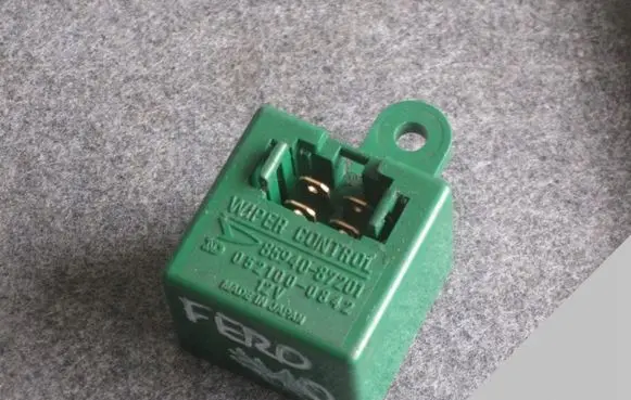Daihatsu Feroza Window wiper relay 85940-87201