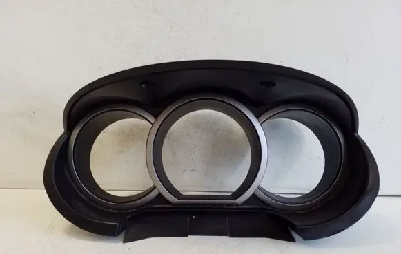 Suzuki Grand Vitara II Dashboard trim 7331165J1
