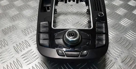 Audi A4 Allroad Head unit multimedia control 8T0919609F