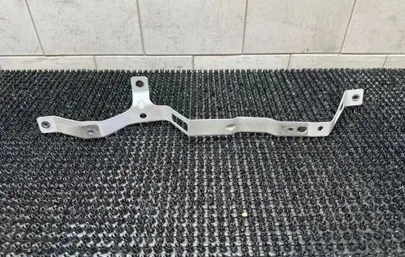 Renault Koleos II Fender mounting bracket 641357830R