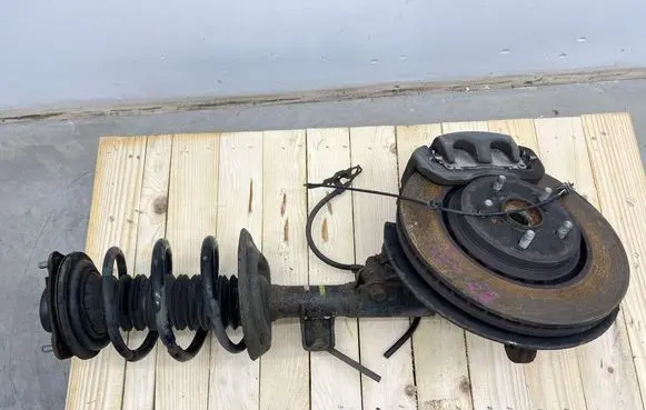 Lexus ES VII XZ10 Front shock absorber with coil spring