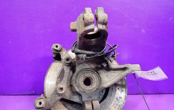 Peugeot 206 CC Front wheel hub spindle knuckle