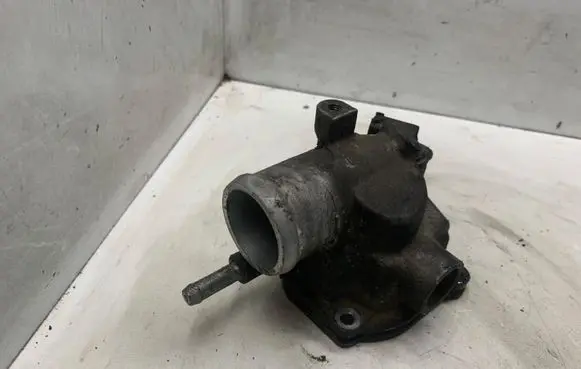 Mercedes-Benz Sprinter W901 W902 W903 W904 Thermostat A6112031975