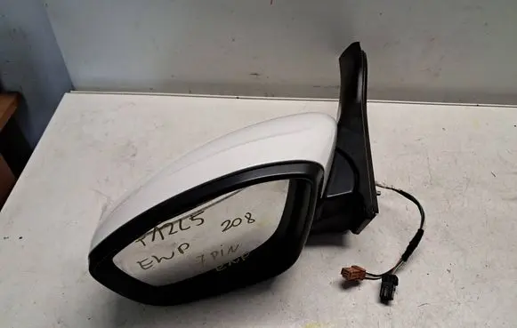 Peugeot 208 I Front door electric wing mirror