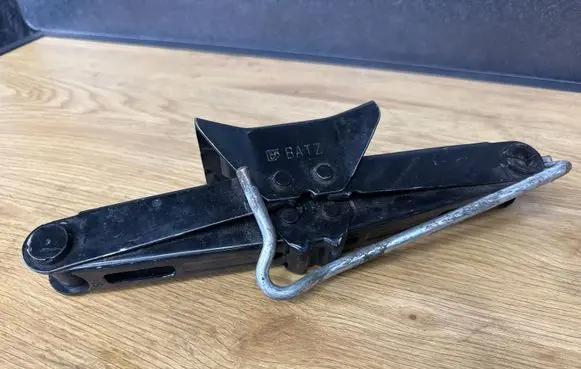 Peugeot Partner Lift Jack 1115