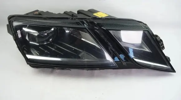 Skoda Octavia Mk3 (5E) Headlight/headlamp 5E1941016F 030110423206