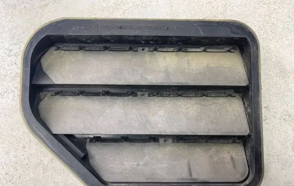 Ford C-MAX II Quarter panel pressure vent 7N51A280B62AA