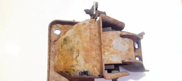 KIA Carnival Engine mount bracket
