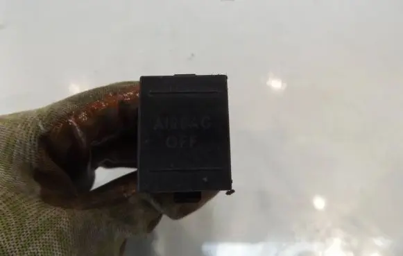 Volkswagen Polo Alarm switch 6Q0919235B