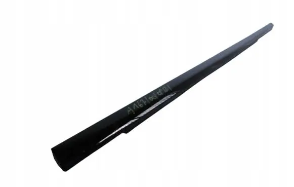 Mercedes-Benz GLS X167 Front door glass trim molding A1677200701
