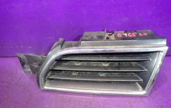 Mitsubishi Carisma Front bumper lower grill MR361221