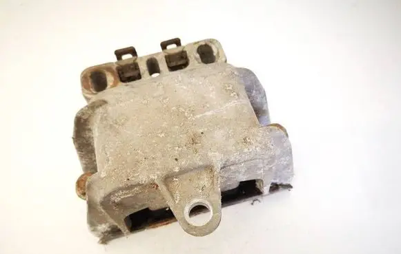 Volkswagen Golf IV Engine mount bracket 1J0199555