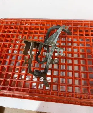 Mercedes-Benz E W212 Other engine bay part 18502901