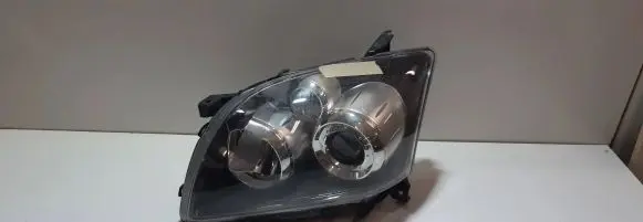 Toyota Avensis T250 Headlight/headlamp 35108 10240