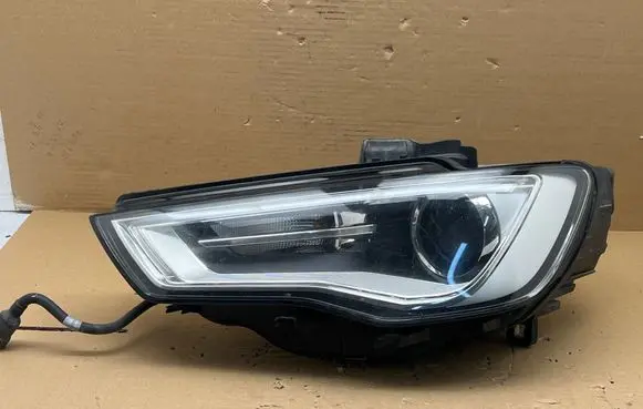 Audi A3 S3 8V Headlight/headlamp 8V0941005 1EL01074021 01074021AE