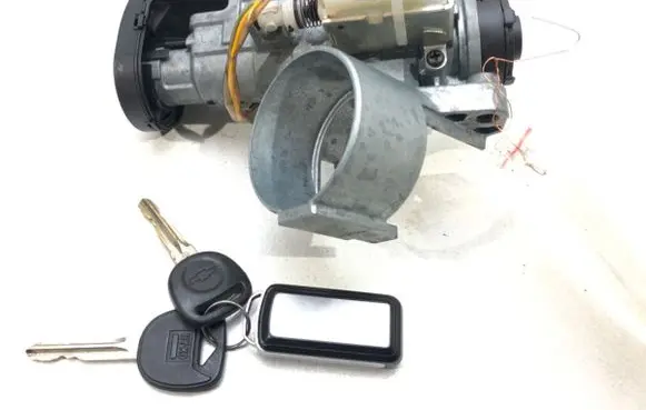 Chevrolet Cobalt Ignition lock 25807440
