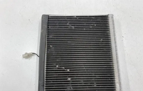 Air conditioning (A/C) radiator (interior)