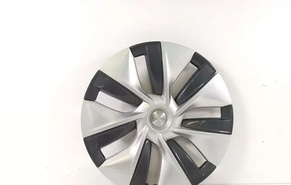 Tesla Model Y R12 wheel hub/cap/trim 104423500C