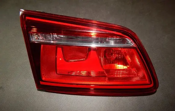 Volkswagen Golf Sportsvan Tailgate rear/tail lights 510945093G