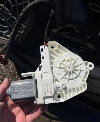 Audi A4 S4 B8 8K Rear door window regulator motor 8K0959812A