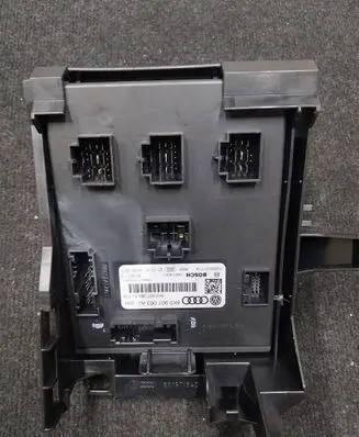 Audi A4 S4 B8 8K Comfort/convenience module 8K0907063AJ 09014001 F005V01114