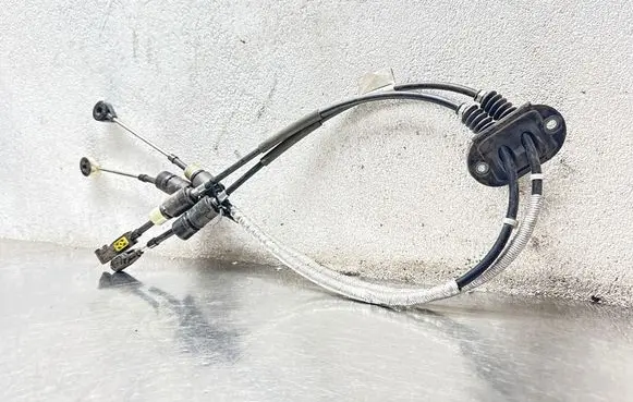 Volvo V60 Gear shift cable linkage 31325188