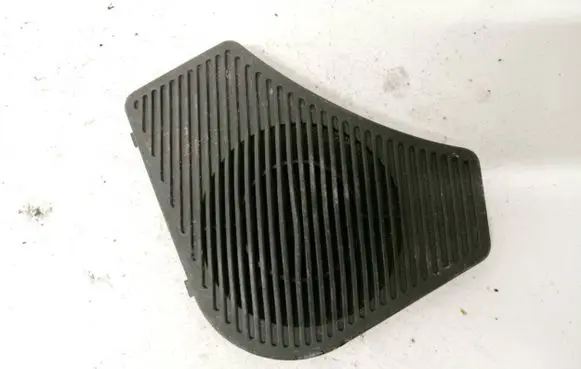 Citroen Xantia Side speaker trim/cover 9610800077