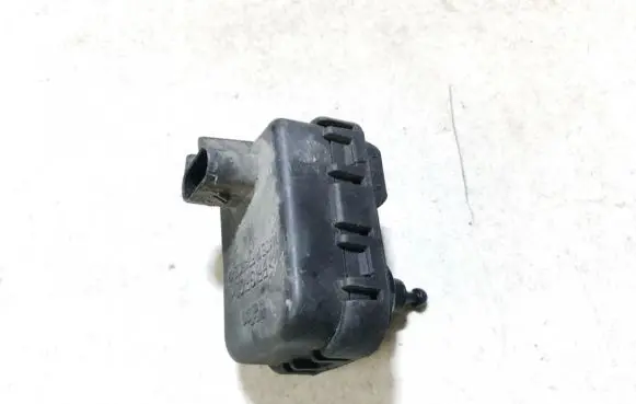 Opel Zafira A Headlight level adjustment motor 