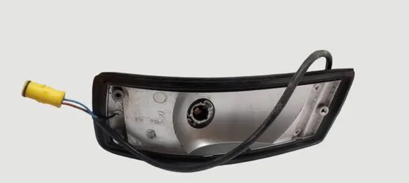 BMW 5 E28 Front indicator light 2BA007276021 3370217 1373300